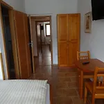 U Janatu S Ubytovanim Čestín
