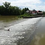 U Janatu S Ubytovanim Fogadó *