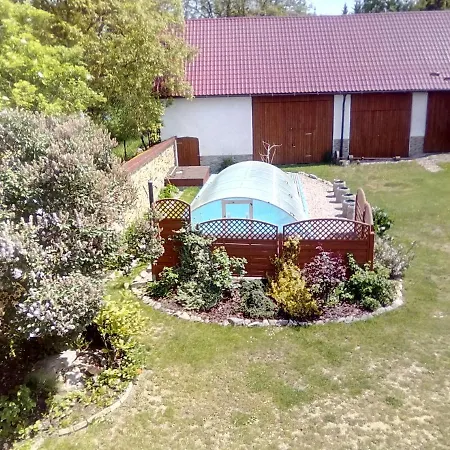 Kro U Janatu S Ubytovanim *