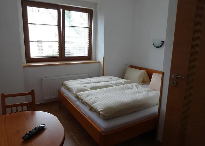 Locanda U Janatů S Ubytováním Cestin