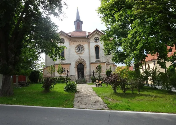 U Janatů S Ubytováním Cestin