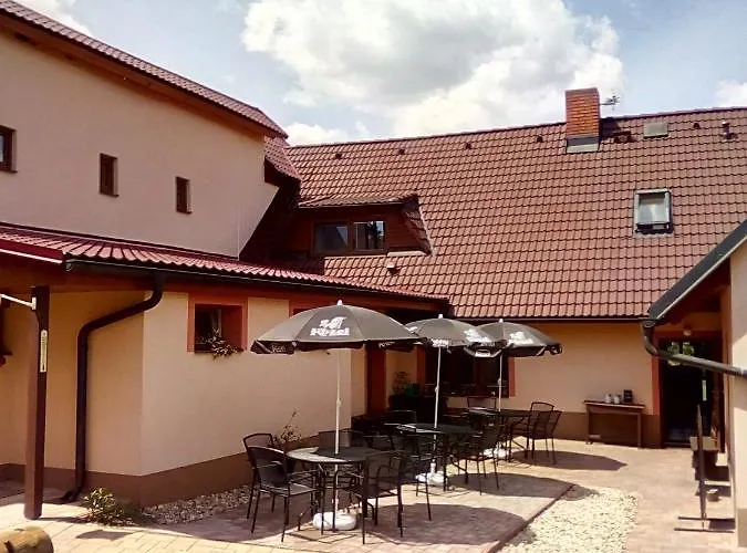U Janatů S Ubytováním *
