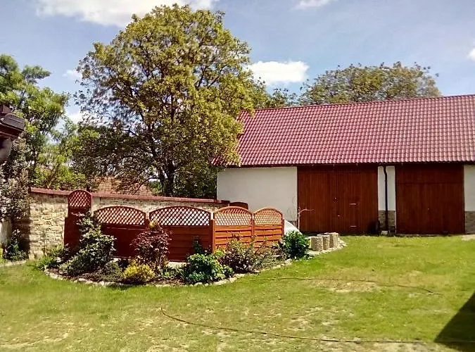 U Janatů S Ubytováním *
